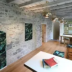 Casa de hóspedes Suites&atelier 4*