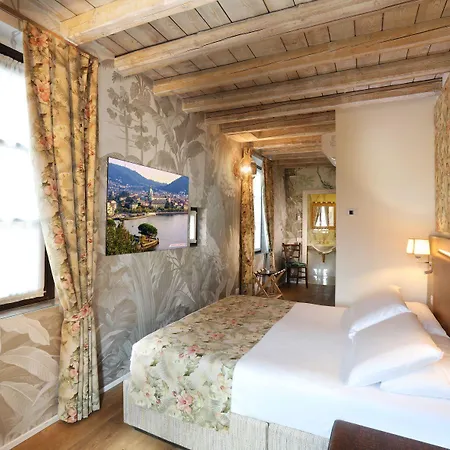 Suites&atelier Guest house 4*