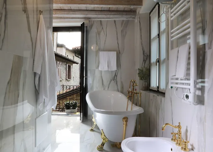 Suites&atelier Gasthof 4*